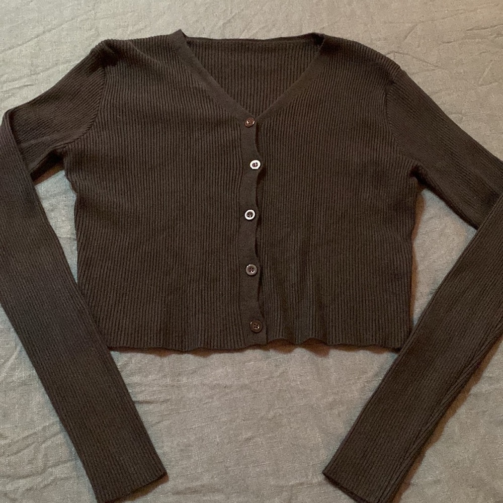 Cropped Ribbed Button Up Cardigan Large - Picture 2 of 3